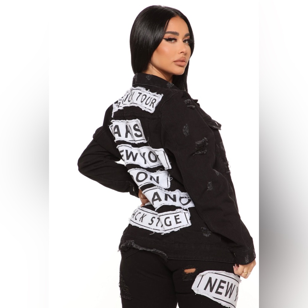 Fashion Nova Tour II Size M